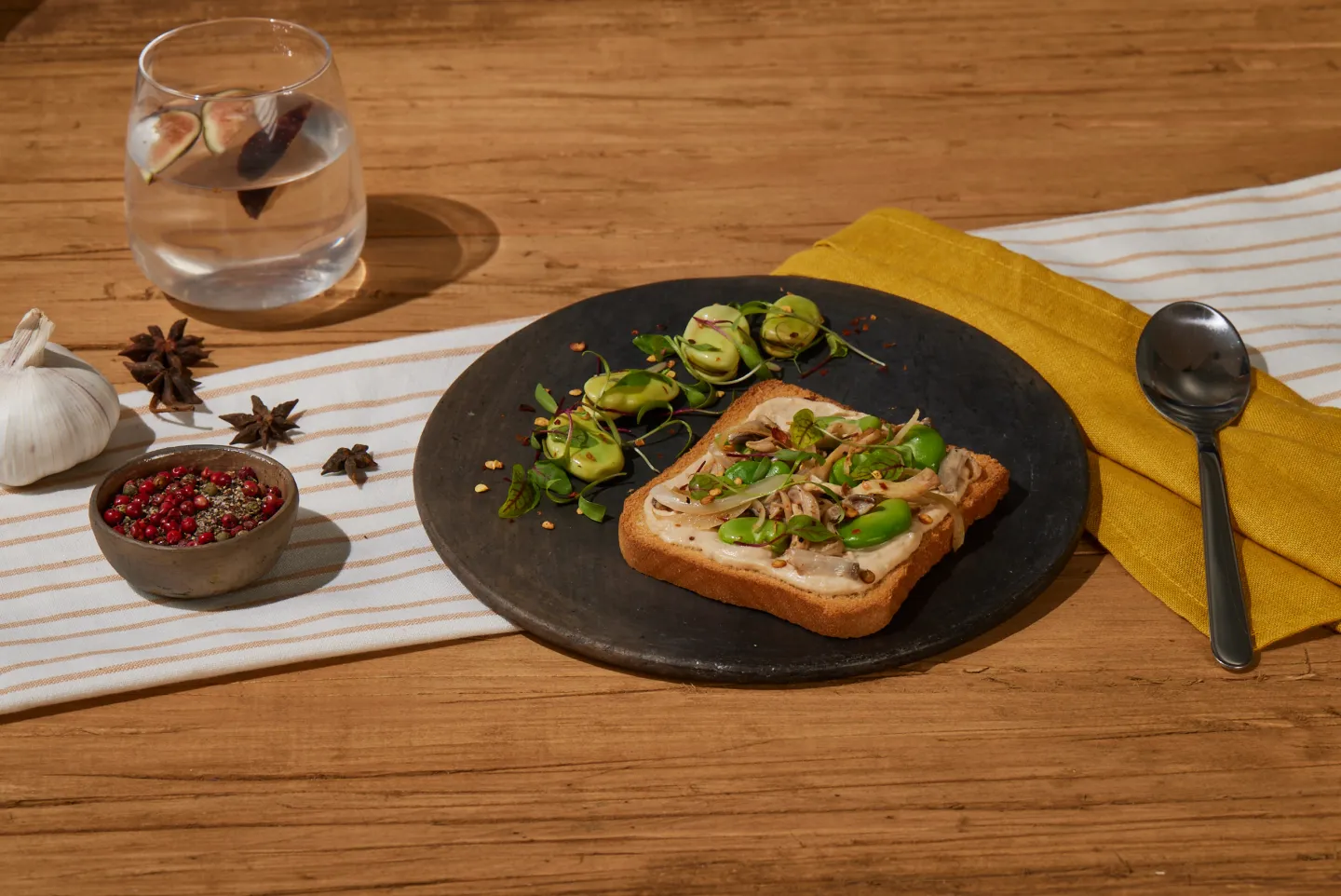 Tostada energética de habas