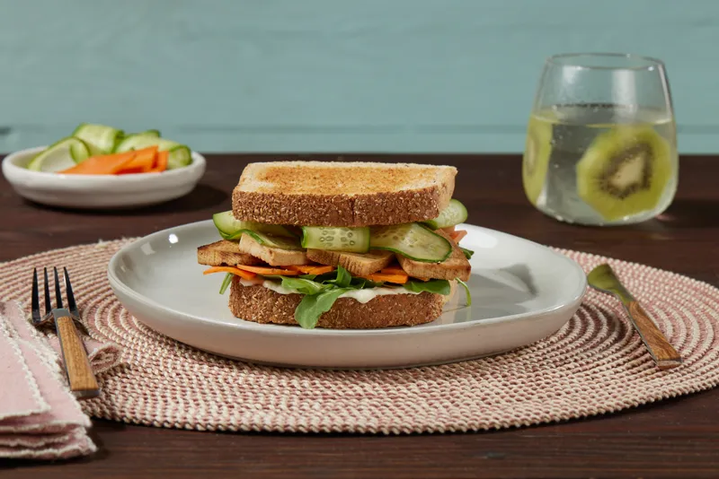 Sandwich de tofu en marinada balsámica