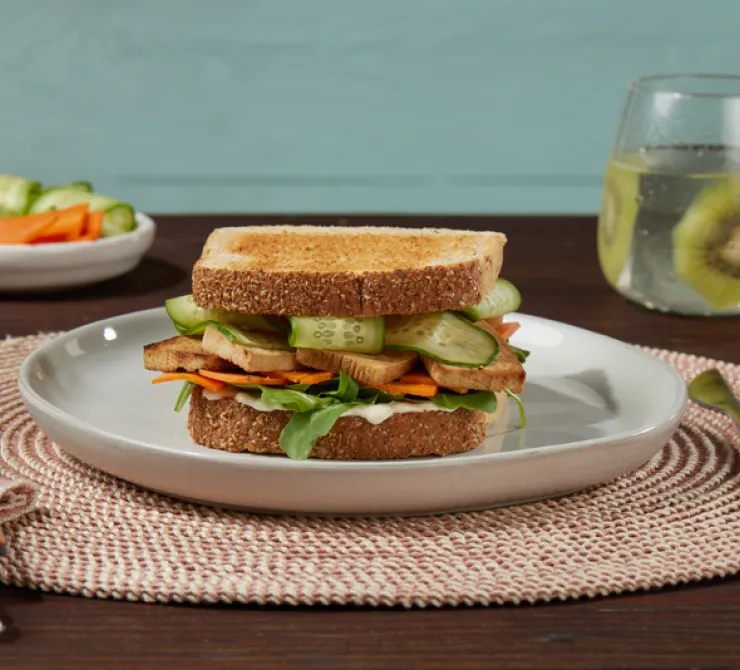 Sandwich de tofu en marinada balsámica